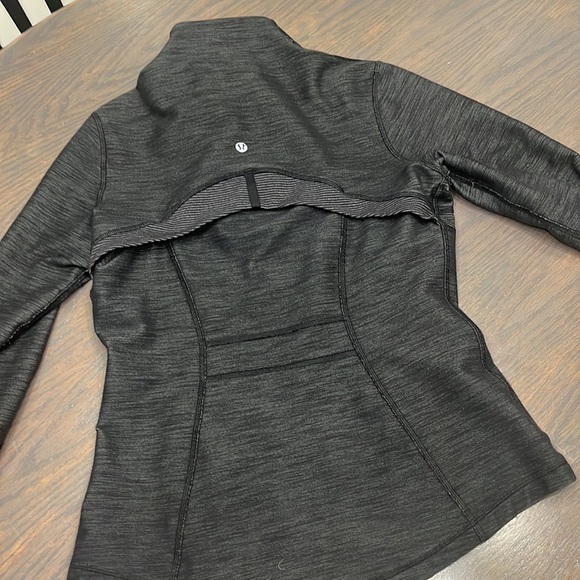 Lululemon Jacket size 8 - Picture 3 of 6